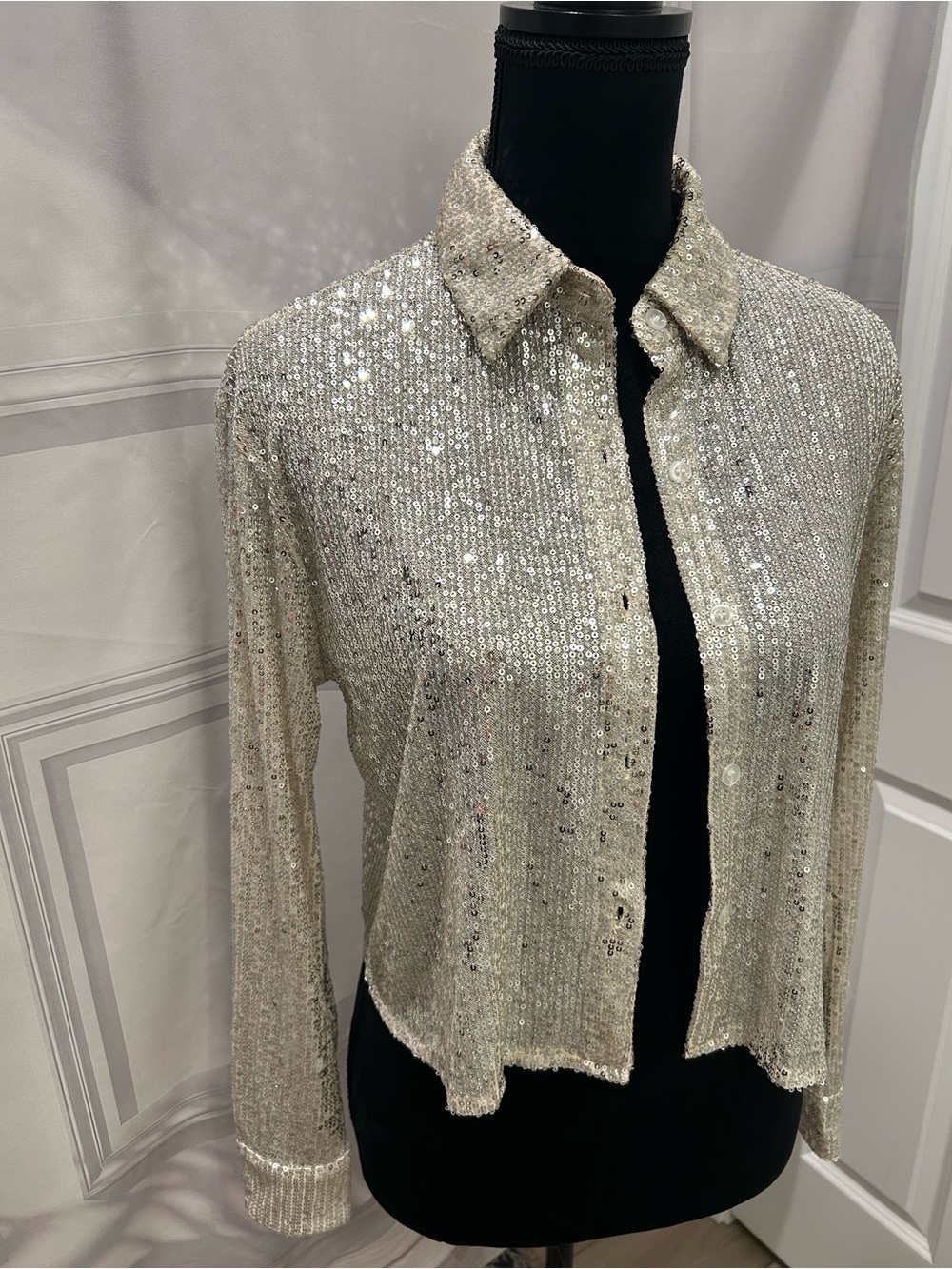 Moa Moa Woman’s Champagne Sparkly Sequin Button-Front Dressy Jacket Small